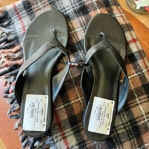 Eileen Fisher leather thong sandals